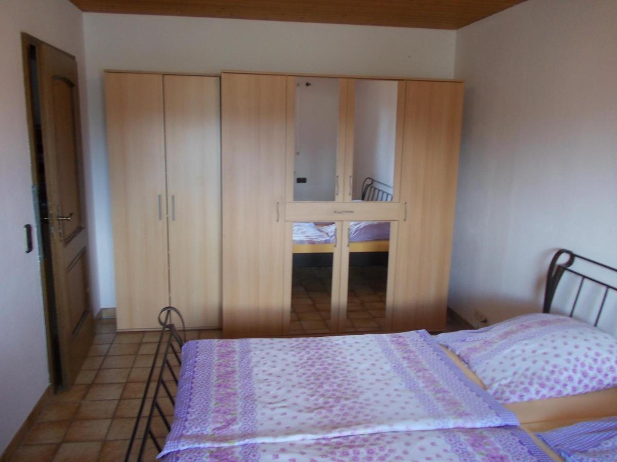 Xxl Apartment, 10 Beds, 4 Sleep-Rooms, 140Qm, 2 Wc, 2 Shower && Bruckmühl Buitenkant foto